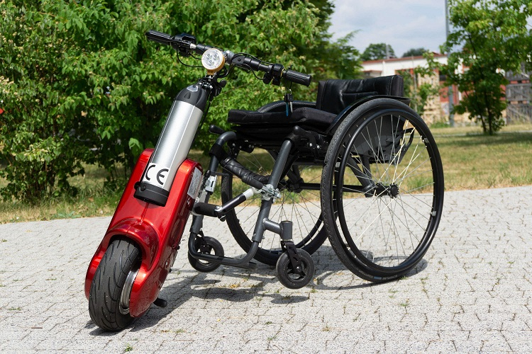 przystawka do wózka dla osób niepełnosprawnych